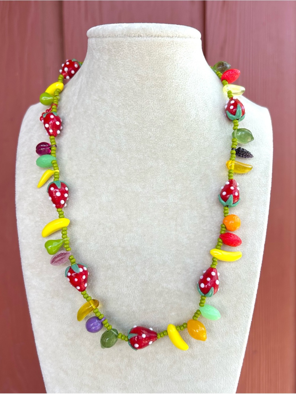 Fruity necklace - Picture 3 of 5